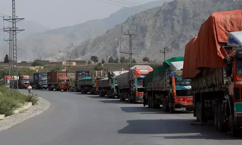 Afghan border crossing closed for second day after clashes