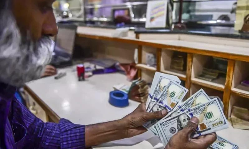 Open market dollar falls by Rs23 in four days
