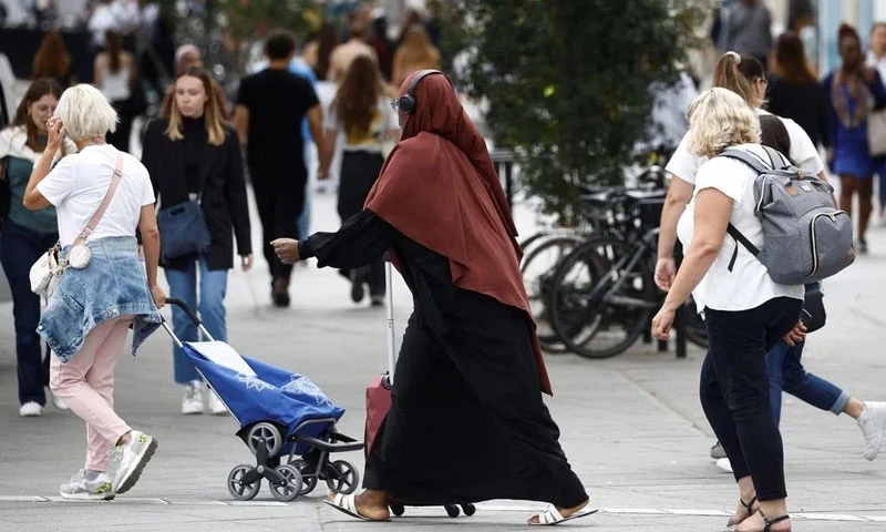 Court backs French abaya ban in schools
