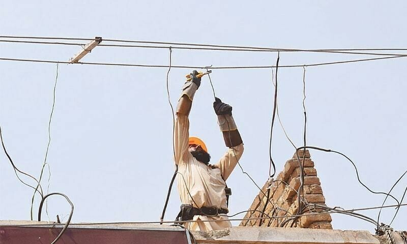 Govt decides to shuffle field officers to crack down on electricity theft