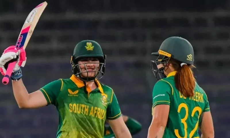 South Africa women thrash Pakistan in first ODI