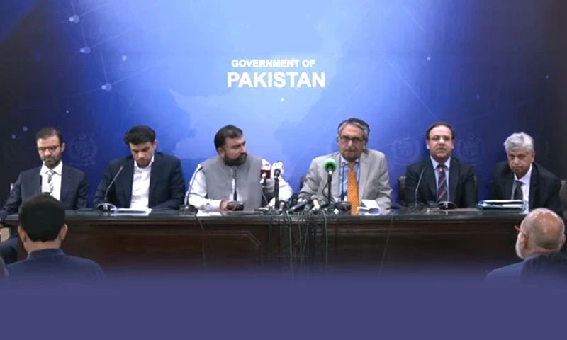 Pakistan offers long term visas for investors, IT courses for 200,000 youth