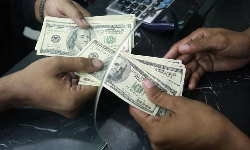 FIA recovers foreign currency worth millions from suspected hoarders