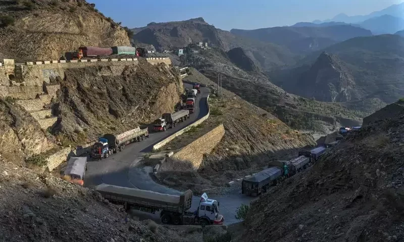 Afghan-Pakistan crossing at a standstill a week after gunfight