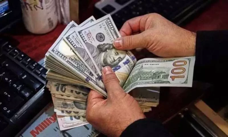 Rupee strengthens in interbank, gains Rs1.06/dollar