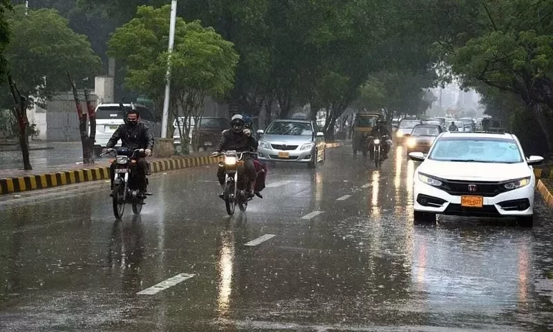 PMD forecasts rain, thunderstorms in Karachi
