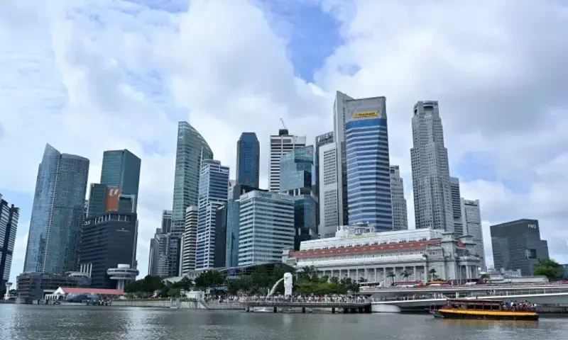 Money laundering probe shakes Singapore&rsquo;s clean business hub status