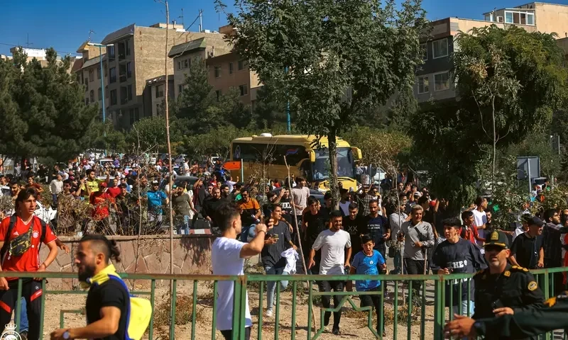 Iranians give Ronaldo an excited welcome in Tehran