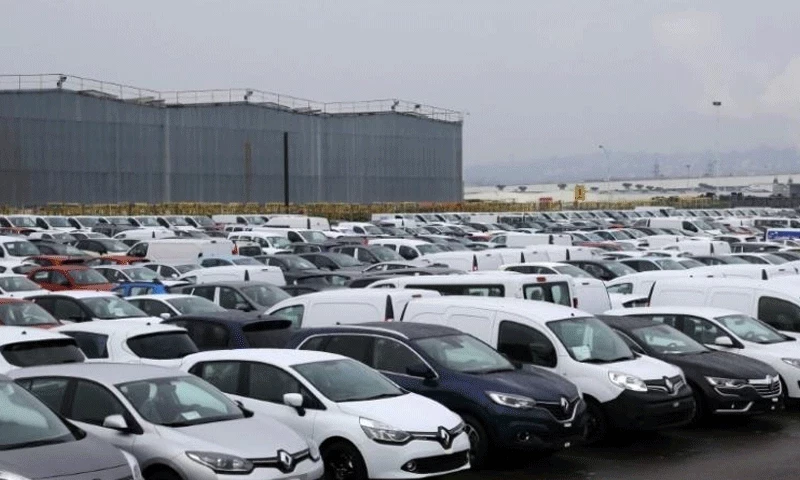 Automobile sale plummets amid soaring inflation