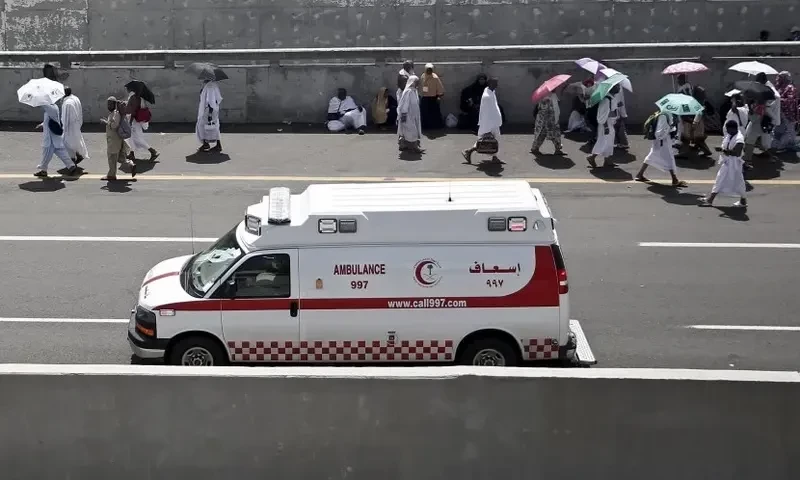 At least four Pakistani expatriates killed in road accident in Saudi Arabia