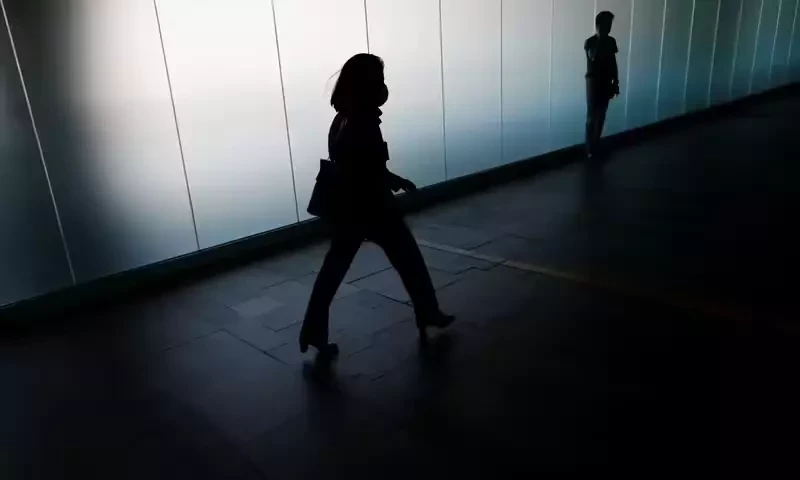 Another incident of woman groped in Karachi reported