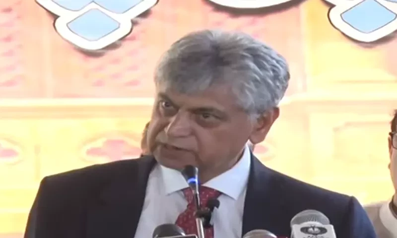 Info minister hints a decline in petrol price over rupee appreciation