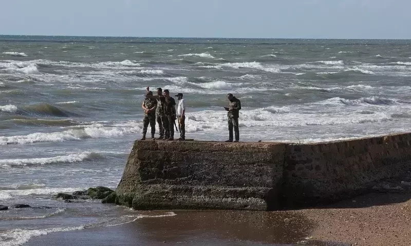 Lebanon rescues Syrians in sinking migrant boat