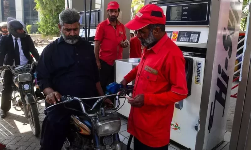 Petrol prices likely to fall on Oct 1