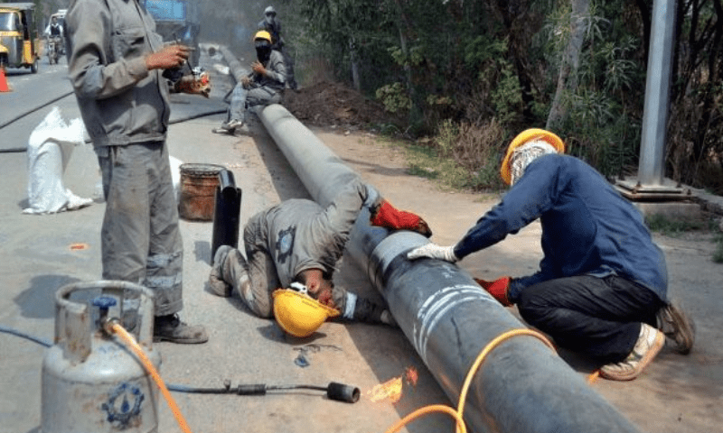 Authorities find entire neighborhood feeding off stolen gas in Pattoki