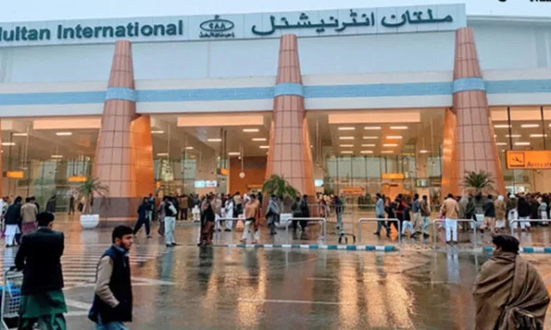 FIA offloads group of beggars from Saudi Arabia-bound flight