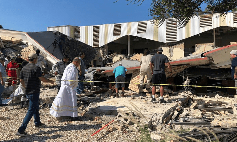 Mexican church roof collapses during Sunday mass killing 9, about 30 others missing
