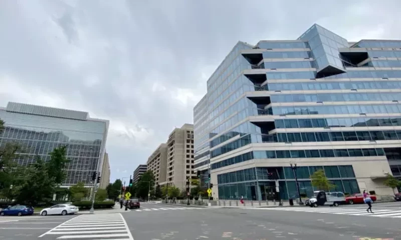 WB projects sluggish growth, high inflation for Pakistan