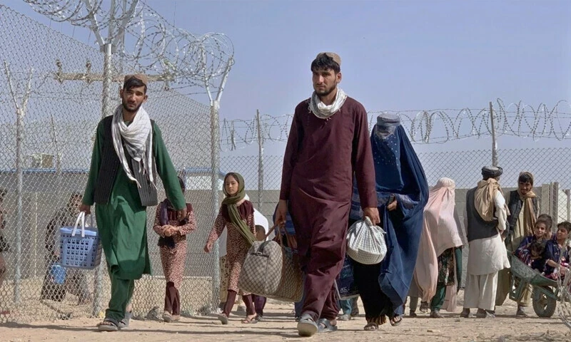Exodus of Afghan refugees begin after Pakistan sets Nov 1 deadline