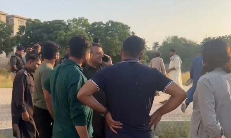 Armed men evict Karachi University students from department