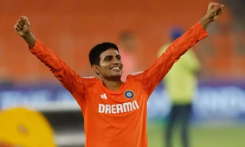 Gill may return for Pakistan clash, India mull three spinners