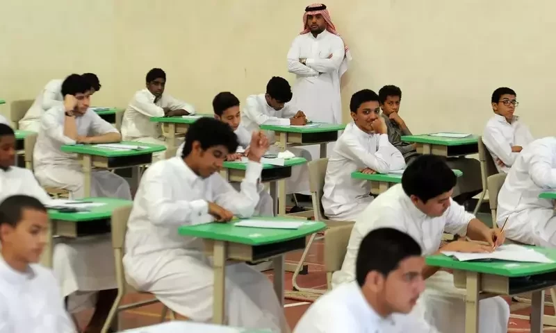 Saudi Arabia suspends classes in six schools after virus outbreak