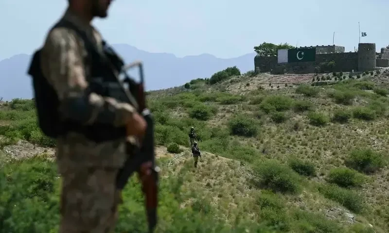Two soldiers martyred in North, South Waziristan operations: ISPR