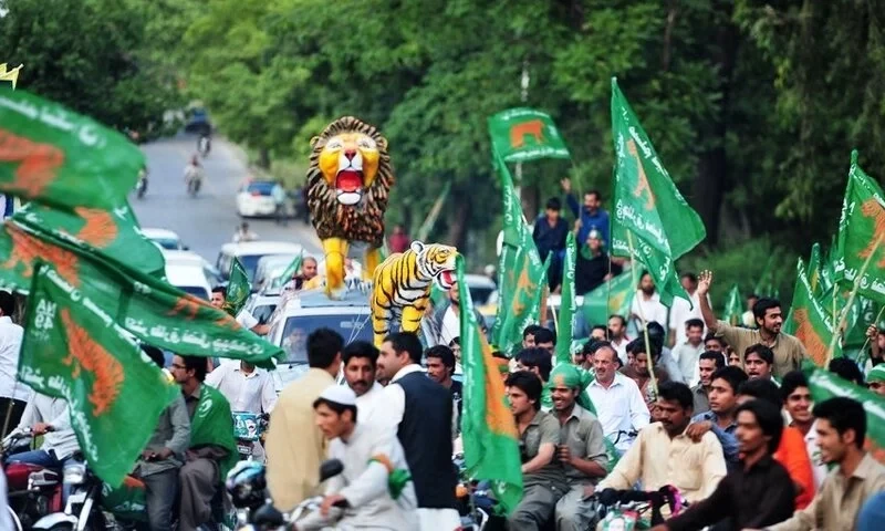 PML-N spends millions on special train to ensure supporters&rsquo; arrival in Lahore