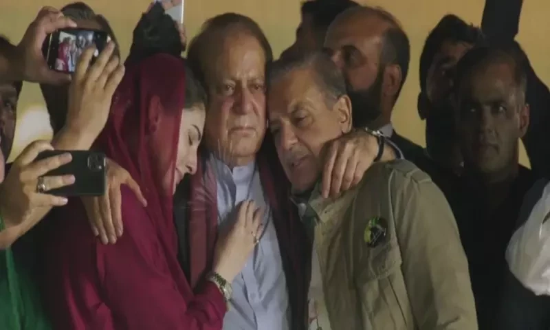 Nawaz Sharif returns home after four years