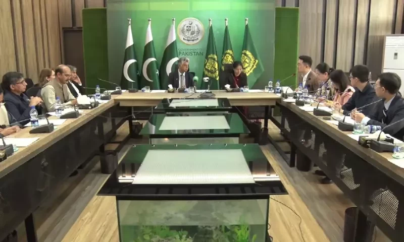Pakistan, China agree to boost cooperation between mainstream media