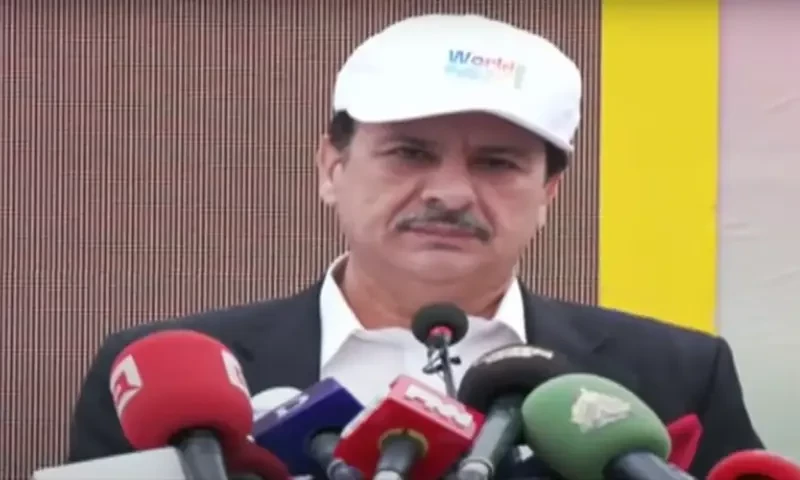 Health minister announces &lsquo;three-pronged strategy&rsquo; to stem polio spread