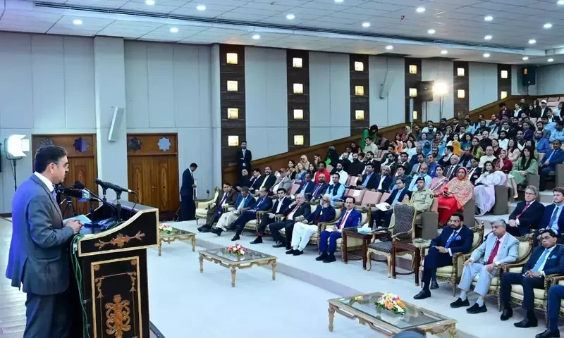 Kakar vows to resist vaccine skeptics to achieve dream of polio-free Pakistan