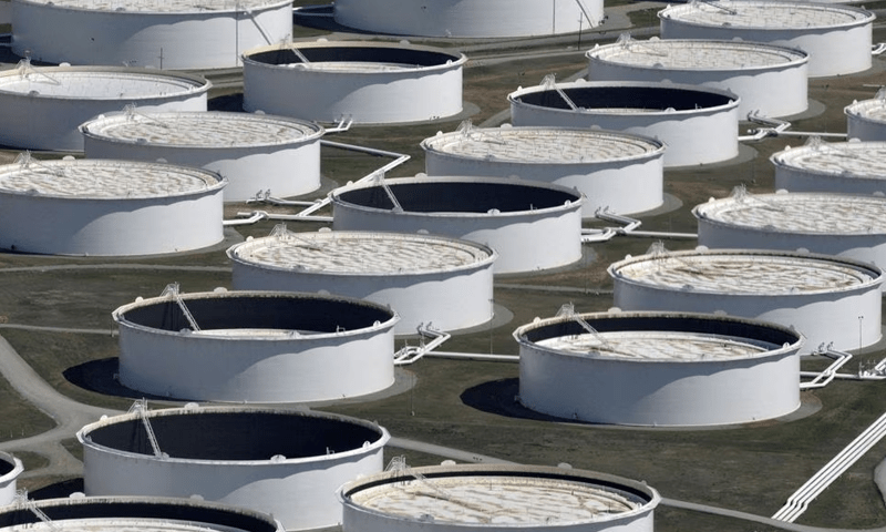 Oil little changed as economic concerns offset Middle East supply worries