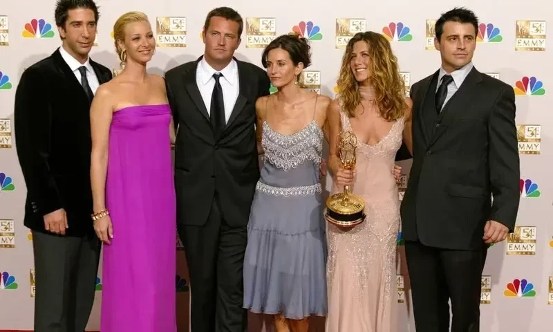 Matthew Perry&rsquo;s &lsquo;Friends&rsquo; co-stars pay tribute to fallen cast mate