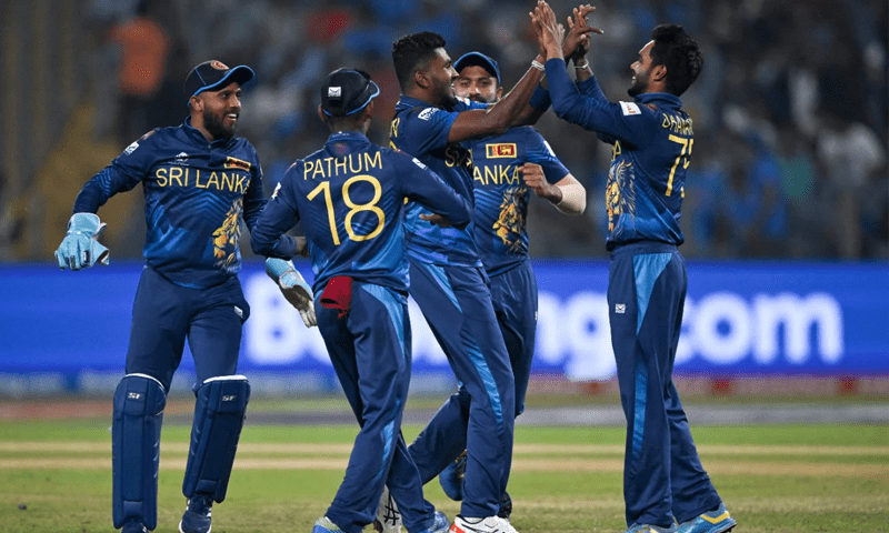 India thrash Sri Lanka by 302 runs to reach World Cup semi-finals