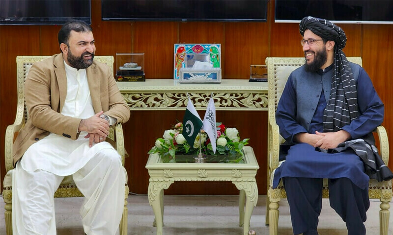 Afghan diplomat calls on Bugti as refugees continue to leave