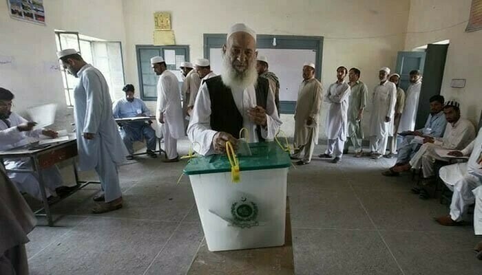 Traditionally Pakistan avoids &lsquo;Sundays&rsquo; for voting