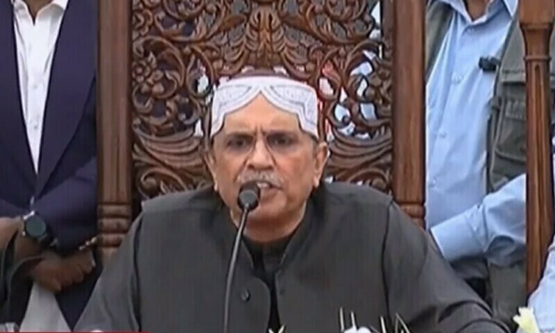 Not easy to impose martial law in today&rsquo;s era, says Zardari