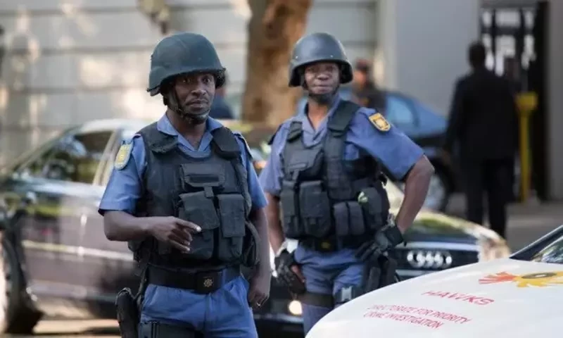 South African minister robbed at gunpoint