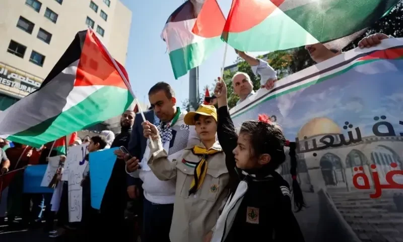 Hamas, Israel agree on prisoner exchange deal: Al-Arabiya