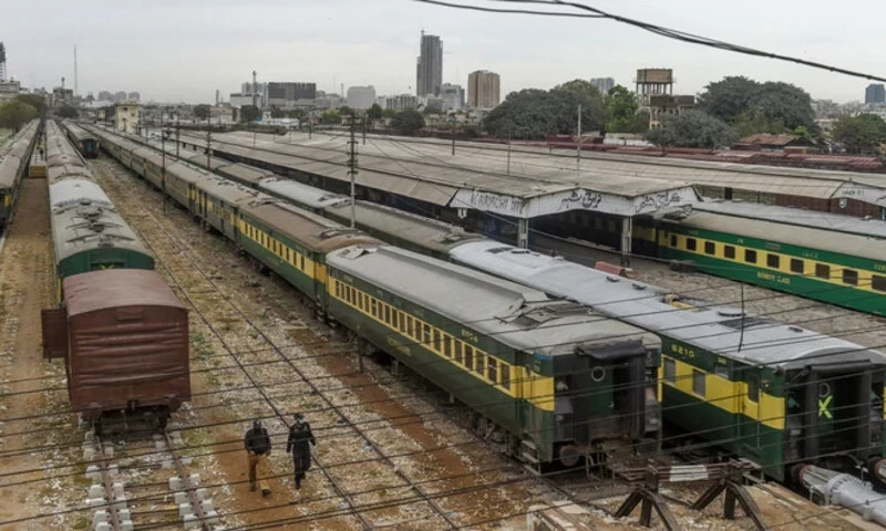 Sindh minister&rsquo;s brother killed after being hit by train in Karachi