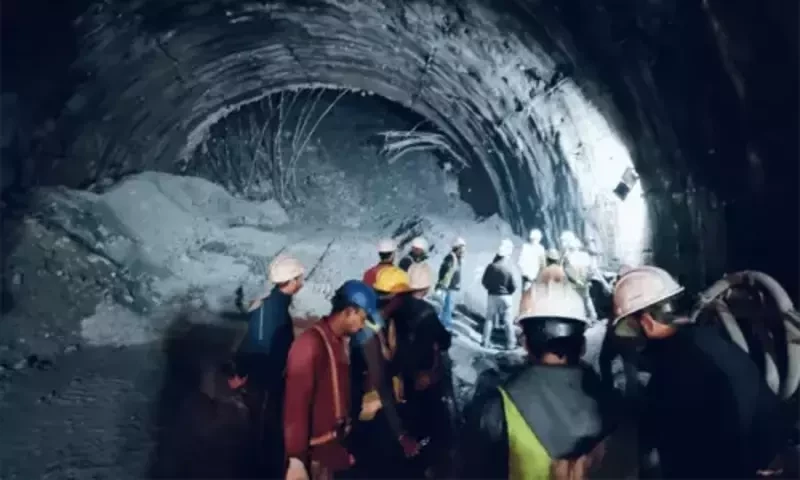 40 Indian workers trapped in tunnel collapse: rescue worker