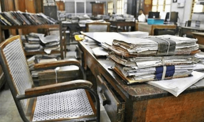 LHC orders &lsquo;work from home&rsquo; policy amid smog in Lahore