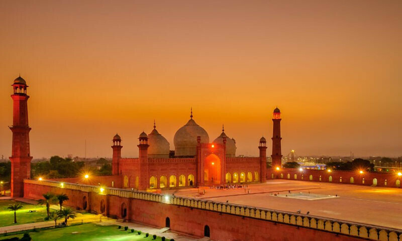 Smog changes famous Lahore sayings, &lsquo;Jinny Lahore nai wekhya o jamya e nae&rsquo;