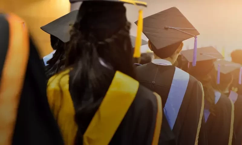16pct rise in Pakistani students pursuing higher education in USA