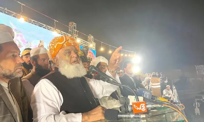 Establishment facing blackmail as it is trying to revive economy: Fazl