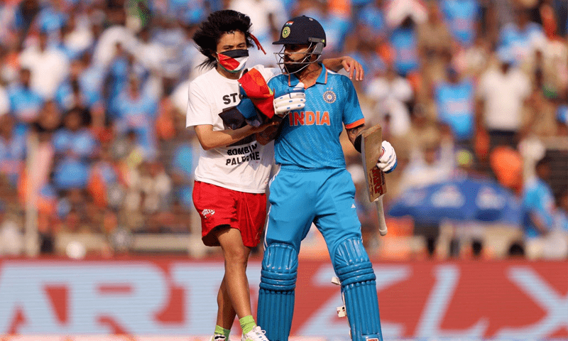 Pro-Palestine protestor runs up to Kohli in World Cup final