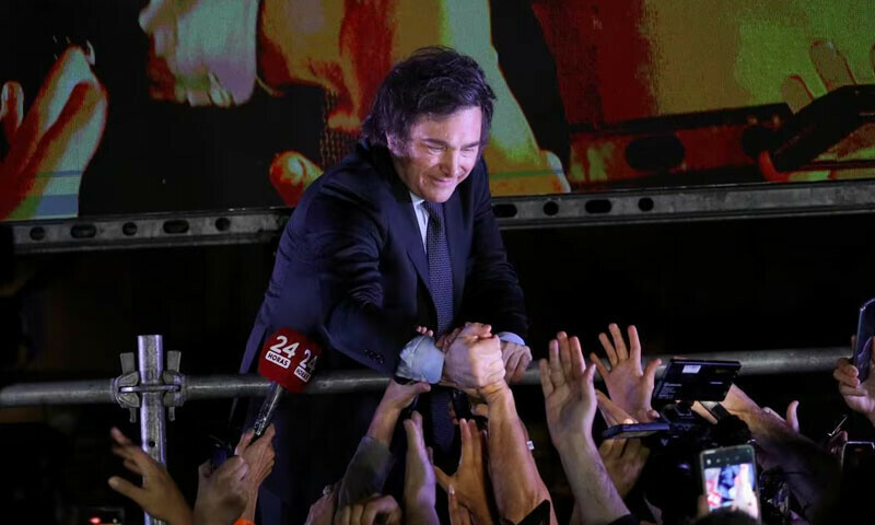 Argentine libertarian Milei pledges new political era after election win