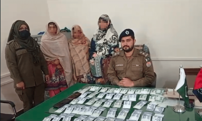 Metrobus thieves gang busted in Rawalpindi