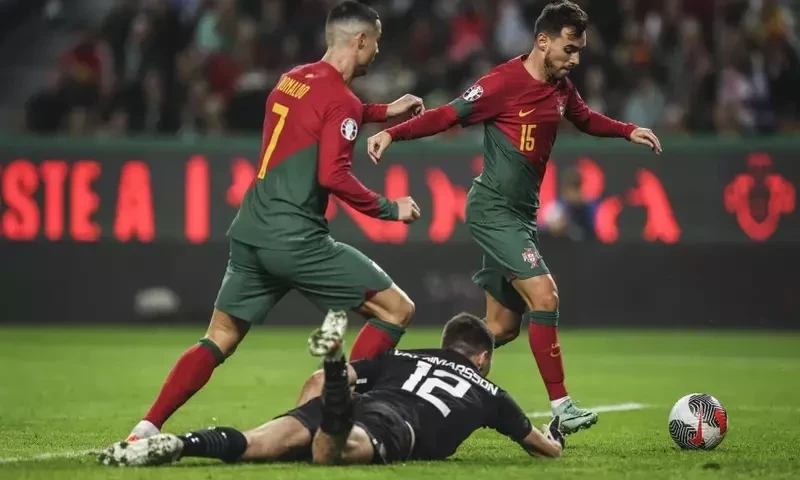 Portugal notch 10th straight win, Serbia qualify for Euro 2024